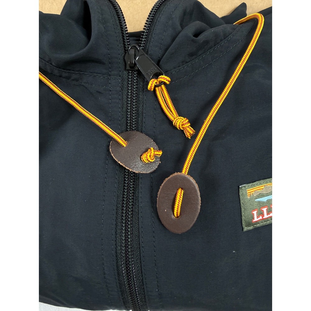 LL Bean Pull Over Windbreaker - Picture 12 of 13